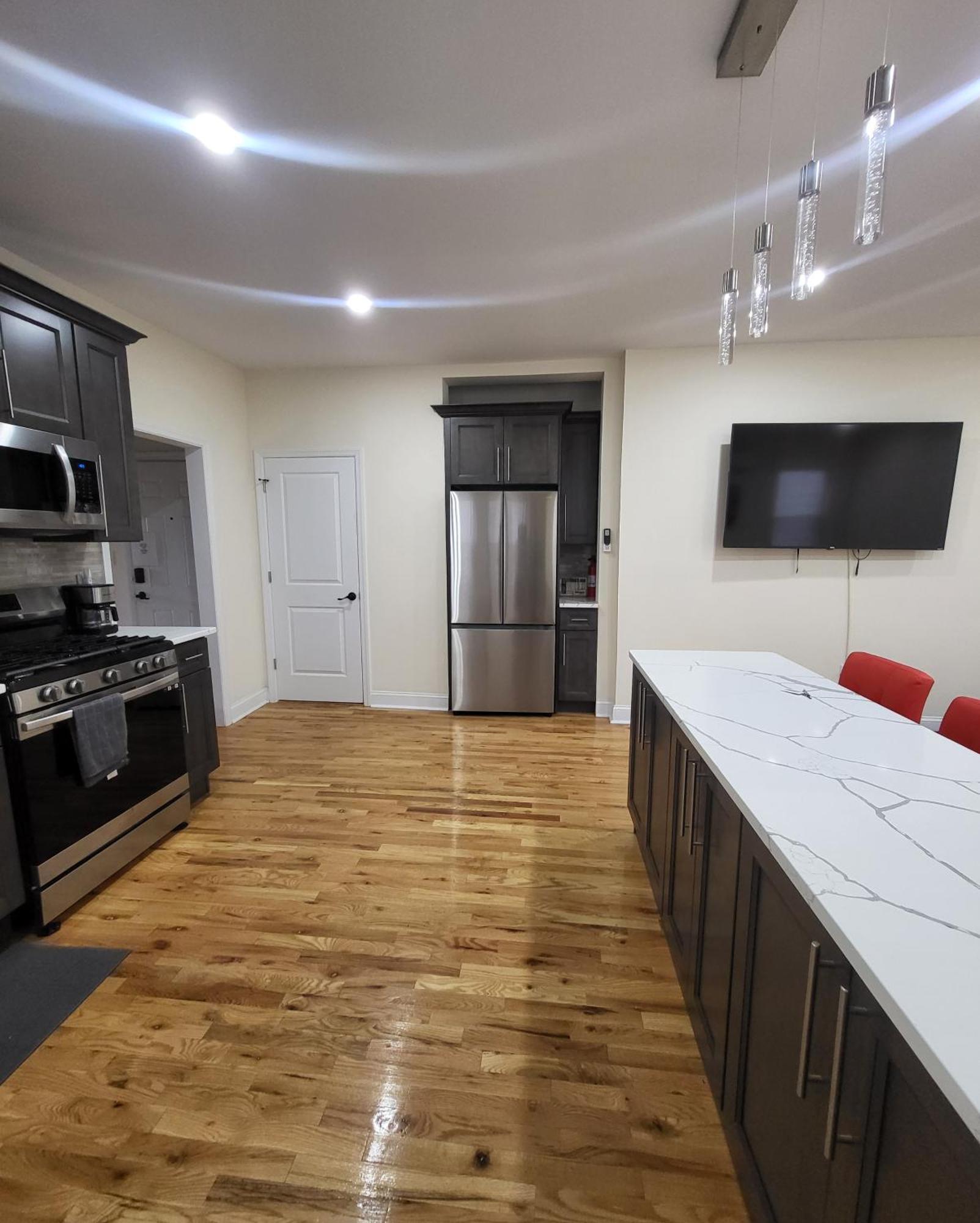 Ooohlala! 2 Beds And 2 Full Baths W/Free Parking Apartment Newark Exterior photo